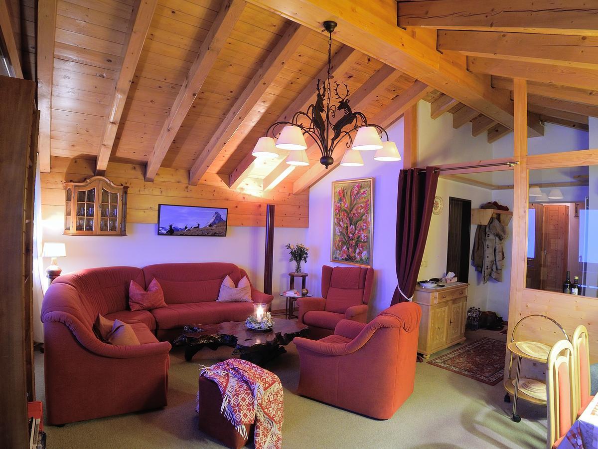 Cosy 3.5 Piece A Taesch Apartment Exterior photo